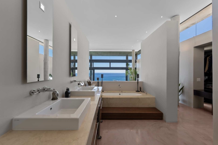 3 Bedroom Property for Sale in Camps Bay Western Cape
